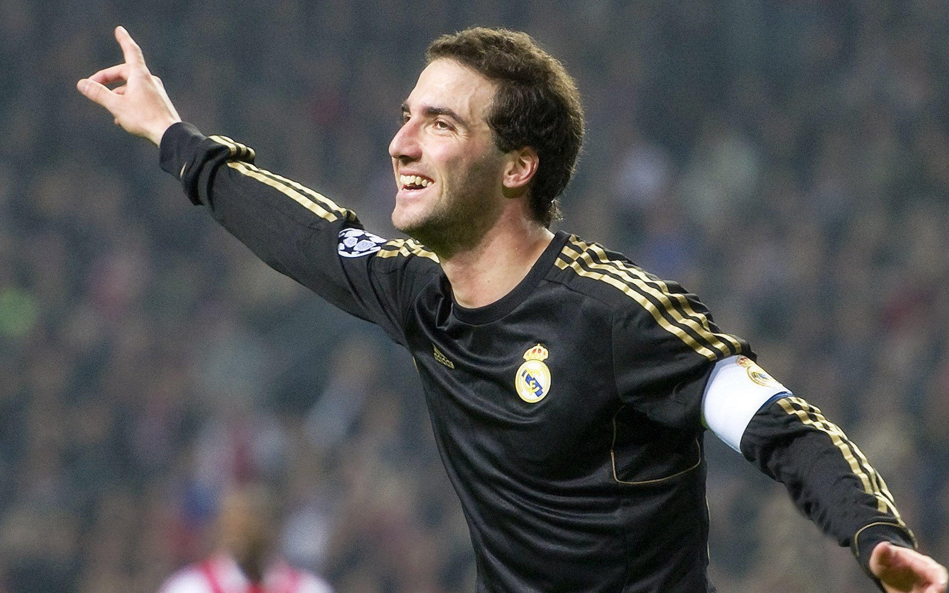 年度焦点之战之夜，蒂亚戈，以沉默主宰喧嚣